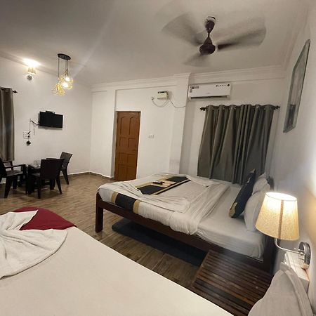 Rj14 Accommodations At Baga Beach Ngoại thất bức ảnh
