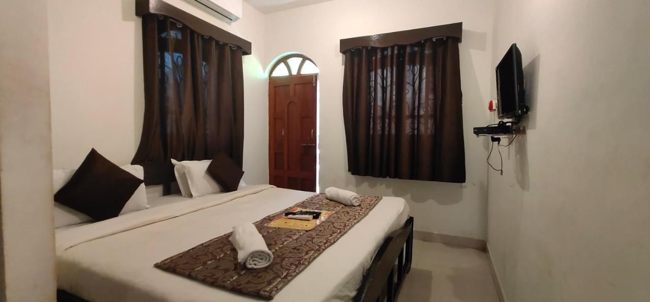 Rj14 Accommodations At Baga Beach Ngoại thất bức ảnh